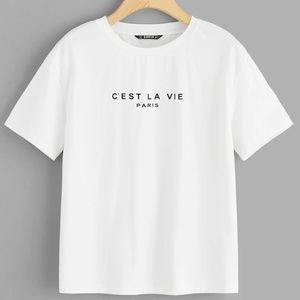 NEW LISTING!! "Cest La Vie" Tee